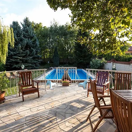 Mercedes Garden Villa